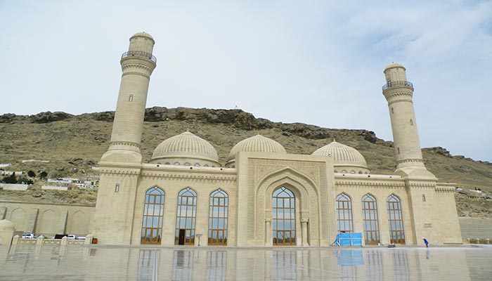 نگاهی کلی به مسجد بی بی هیبت آذربایجان